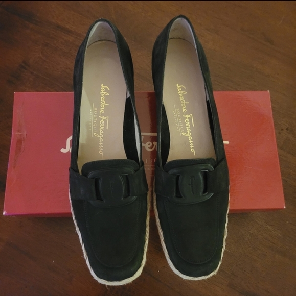 Ferragamo Loafers - Picture 2 of 7